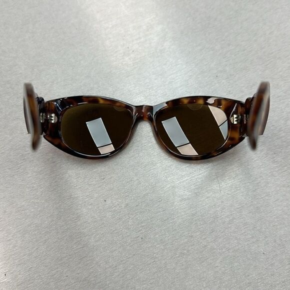 VersaceāMenāSunglasses - Picture 6 of 9